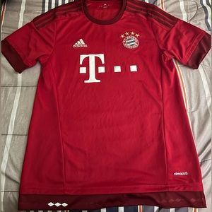 BAYERN MUNICH JERSEY ADIDAS 2015-2016 RED